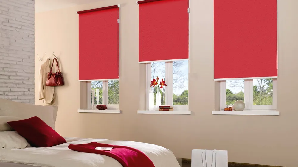 Teba_Rollo_Schlafzimmer_Rot.jpg